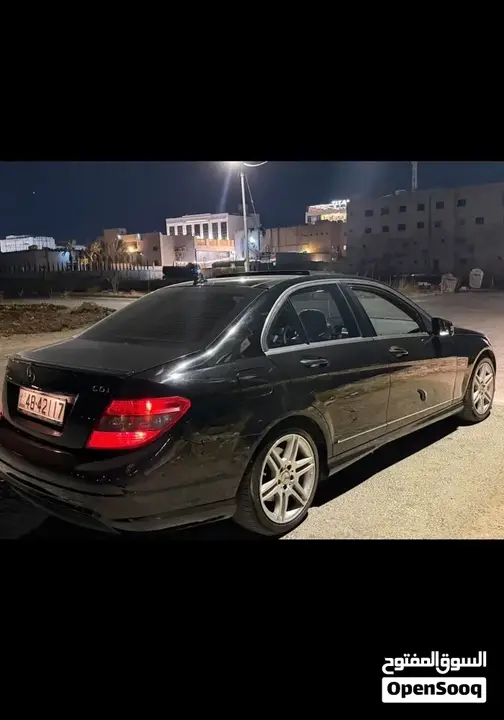 Mercedes-Benz C-Class 2011 photo 2