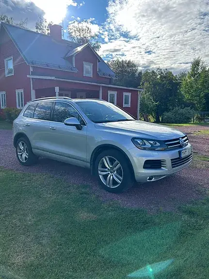 Volkswagen Touareg 2012 photo 2