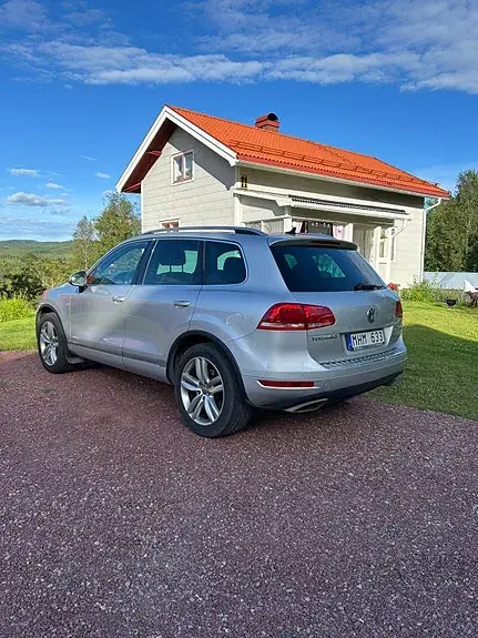 Volkswagen Touareg 2012 photo 3