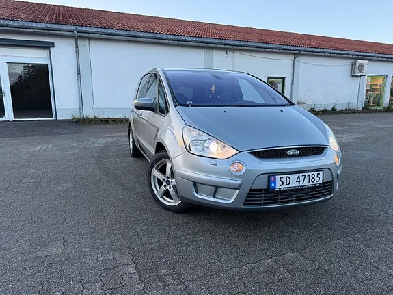Ford S-Max 2009 photo 4