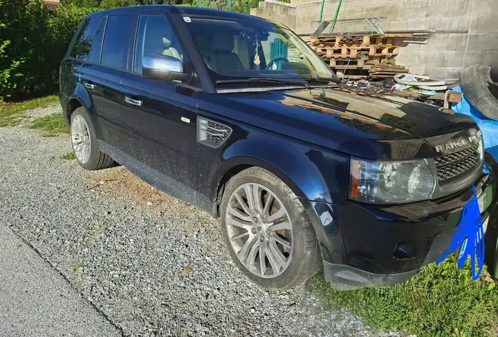 Land Rover Range Rover Sport 2011 photo 2