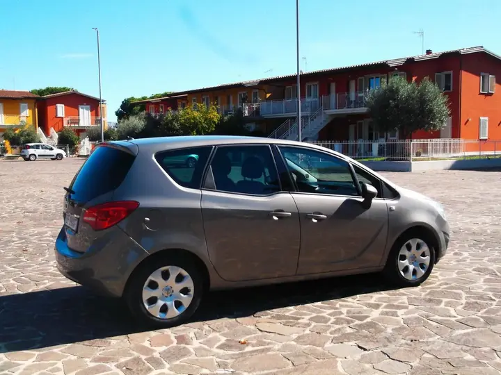 Opel Meriva 2011 photo 4