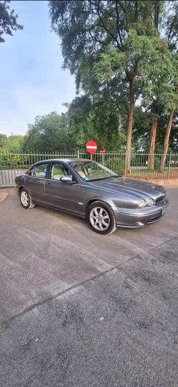 Jaguar X-Type