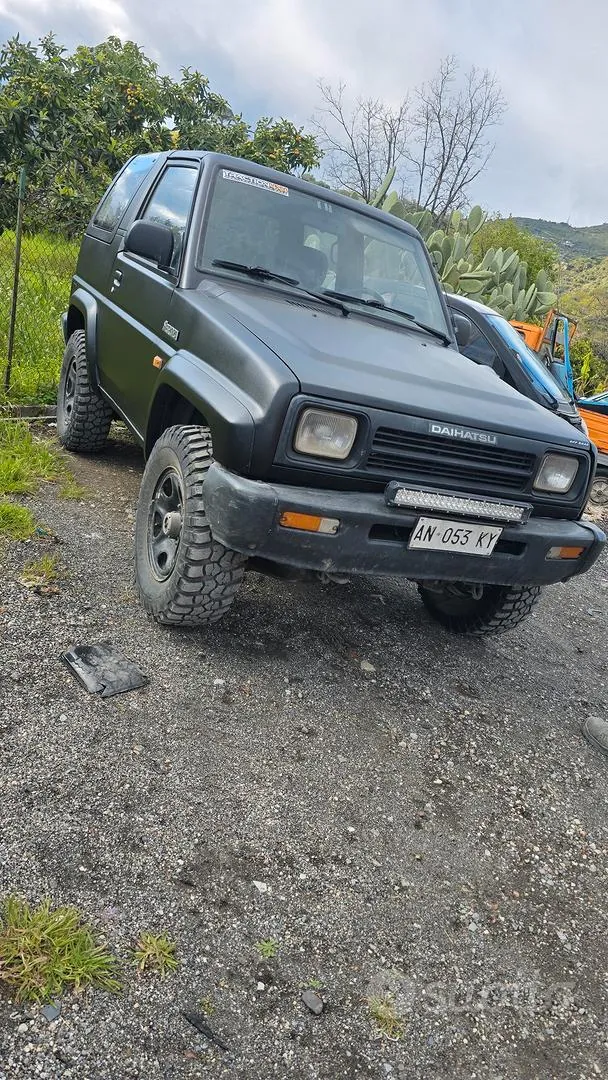 Daihatsu Feroza 1997 photo 2