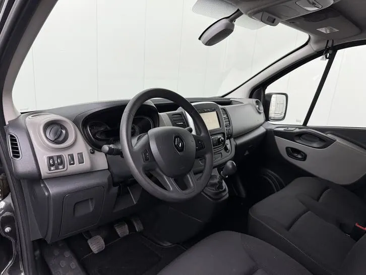 Renault Trafic 2019 photo 3