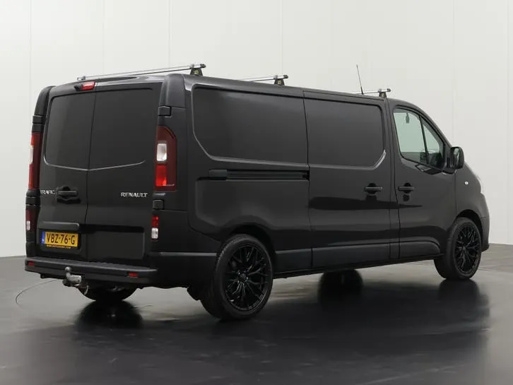 Renault Trafic 2019 photo 2