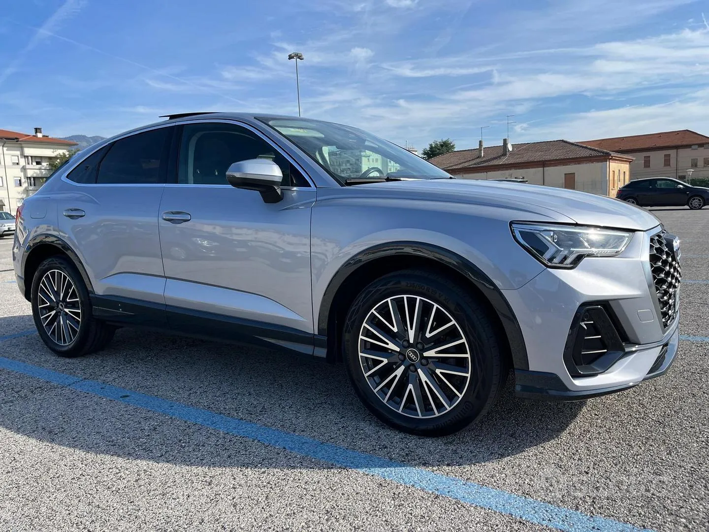Audi Q3 2022 photo 3