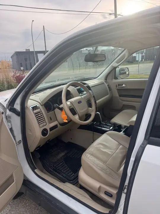 Ford Escape 2012 photo 4