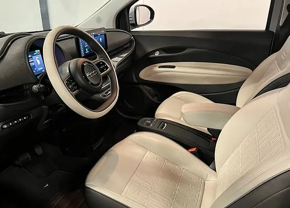 Fiat 500E 2022 photo 3