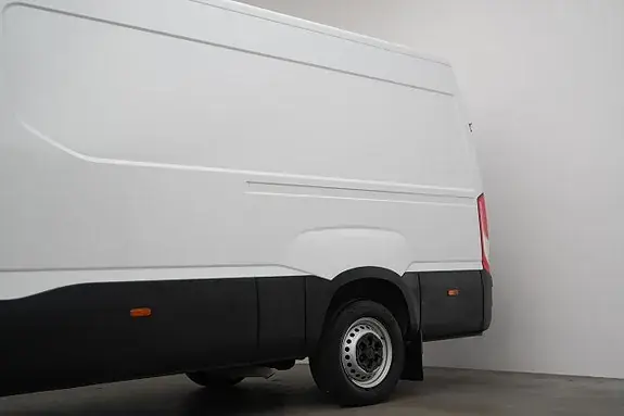 Iveco Daily 2024 photo 3