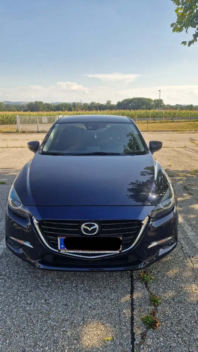 Mazda Mazda3 2017 photo 2