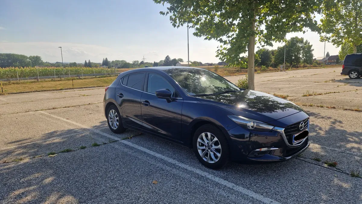 Mazda Mazda3 2017 photo 3