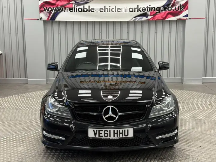 Mercedes-Benz C-Class 2011 photo 2