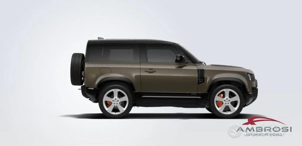 Land Rover Defender 2026 photo 2