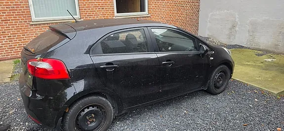 Kia Rio 2012 photo 4