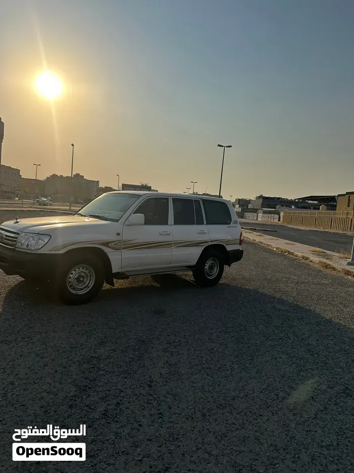 Toyota Land Cruiser 2002 photo 3