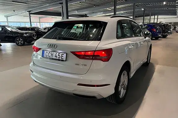 Audi Q3 2019 photo 4