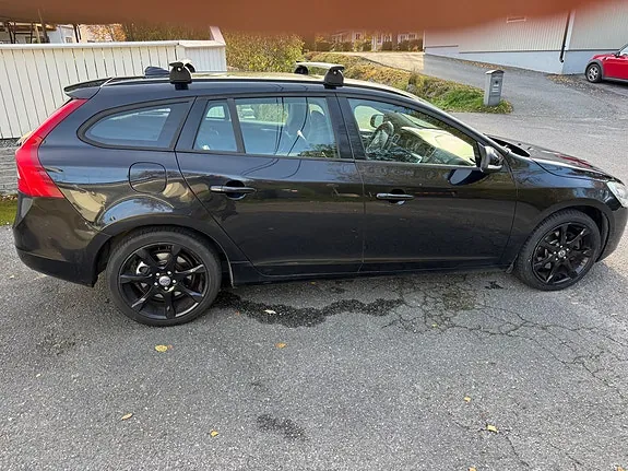 Volvo V60 2013 photo 2