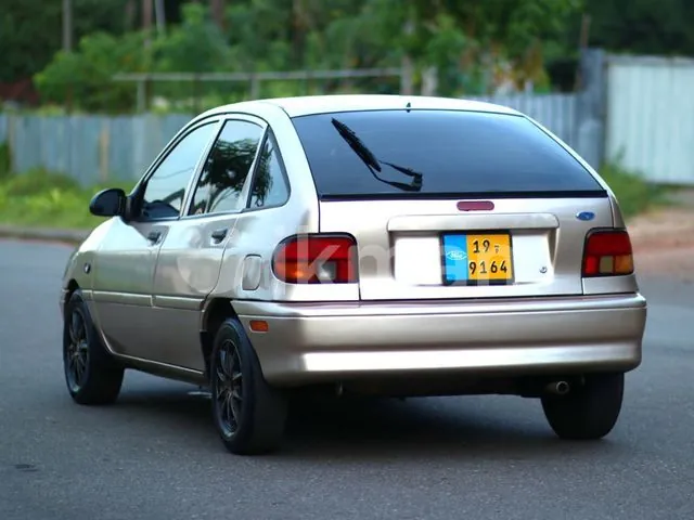 Ford Festiva 1996 photo 2