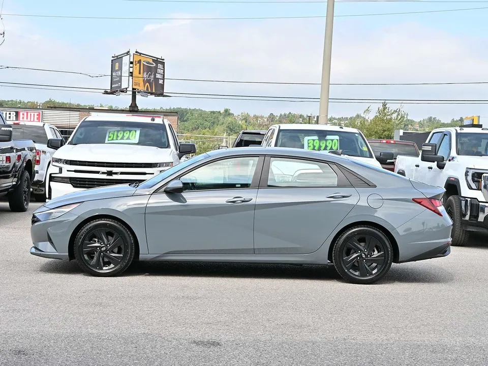 Hyundai Elantra 2022 photo 4