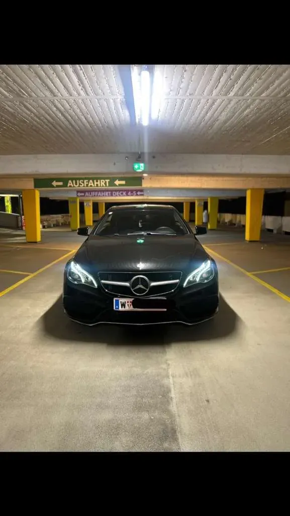 Mercedes-Benz E-Class 2013 photo 2