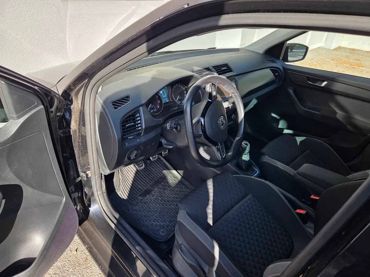 Skoda Fabia 2016 photo 3
