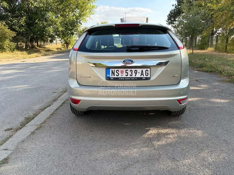 Ford Focus 2009 photo 4