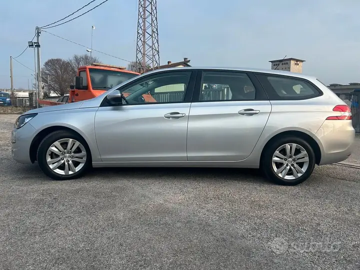 Peugeot 308 2016 photo 3