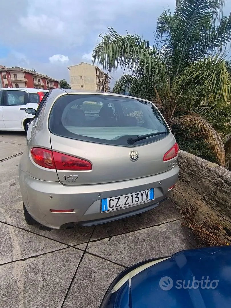 Alfa Romeo 147 2006 photo 2