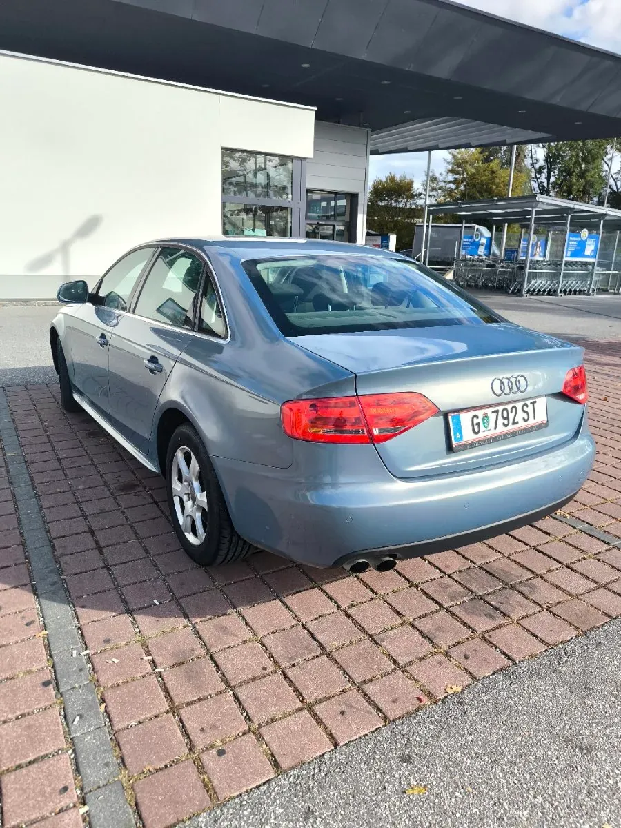 Audi A4 2009 photo 3