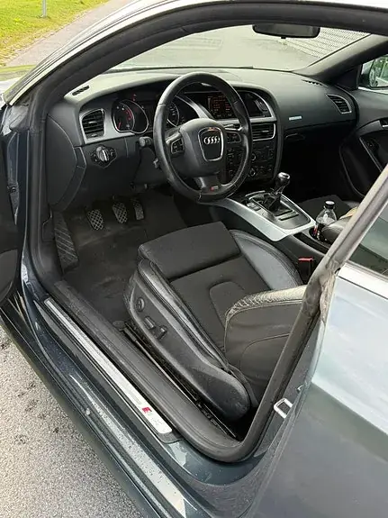 Audi A5 2009 photo 4