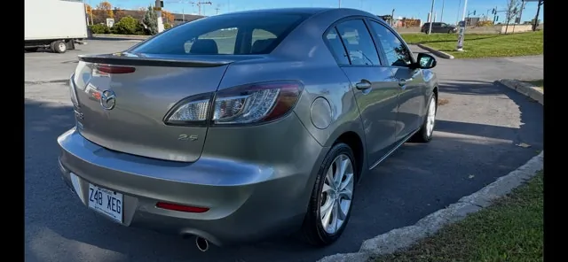 Mazda Mazda3 2011 photo 2
