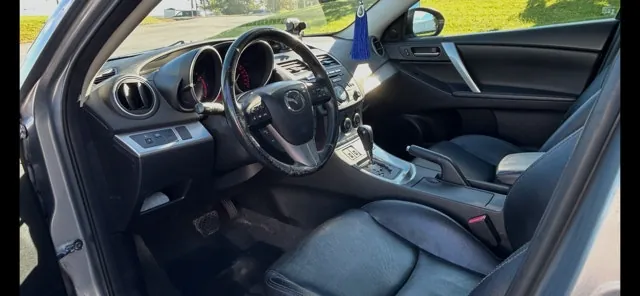 Mazda Mazda3 2011 photo 5
