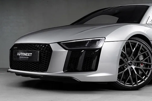Audi R8 2016 photo 2