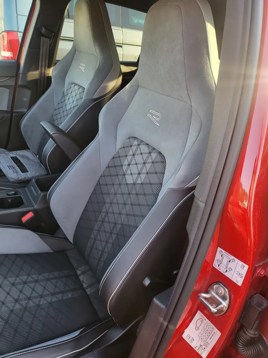 Volkswagen Golf 2021 photo 2