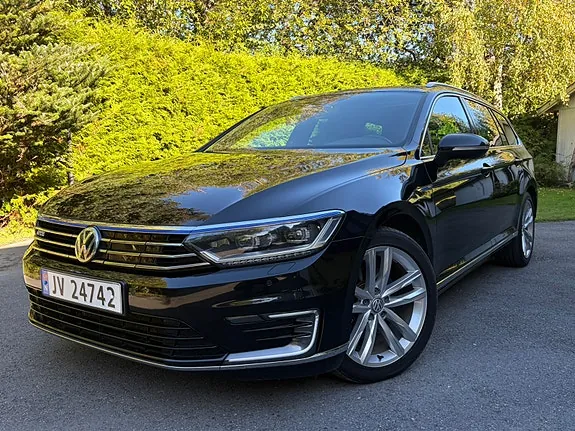 Volkswagen Passat 2017 photo 2
