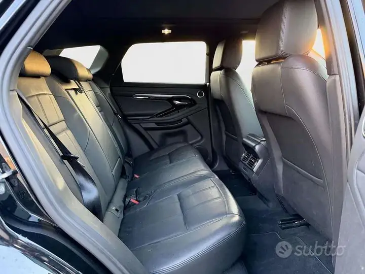 Land Rover Evoque 2022 photo 5