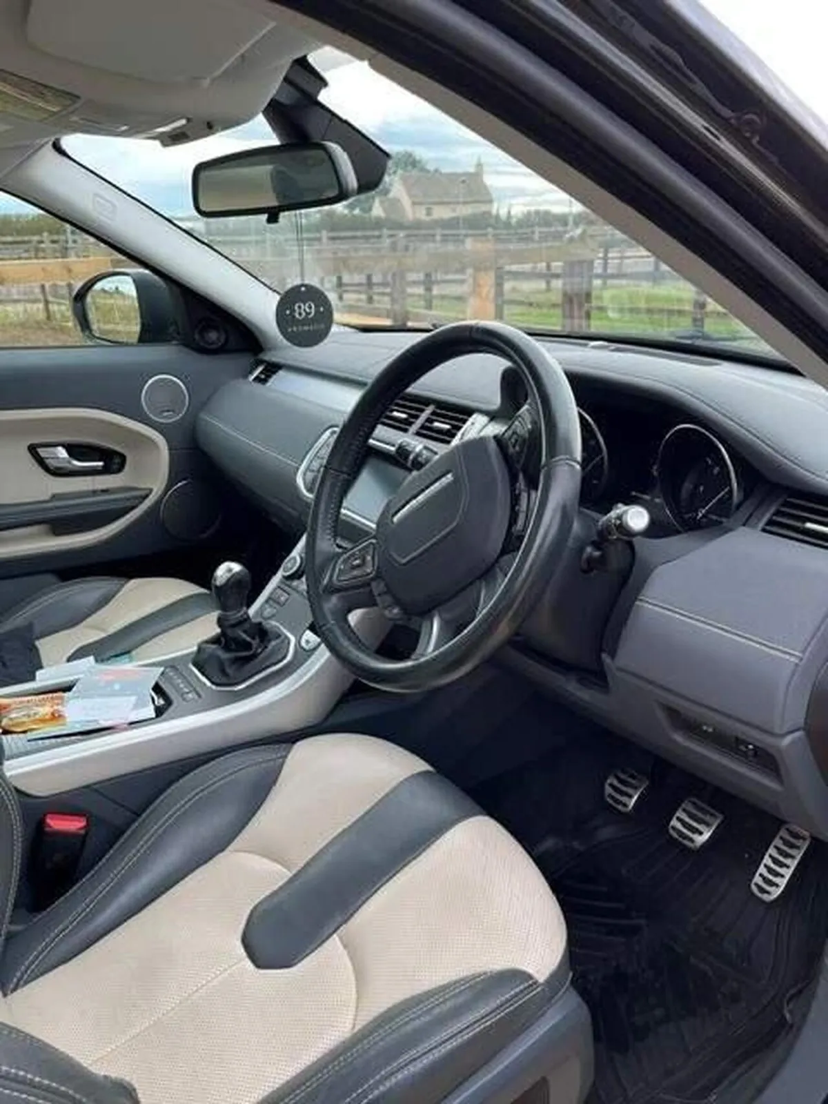 Land Rover Range Rover Evoque 2015 photo 3