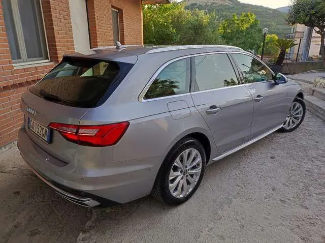 Audi A4 Avant 2020 photo 2