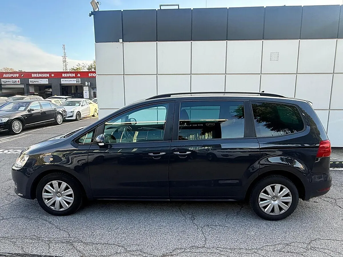 Volkswagen Sharan 2012 photo 2