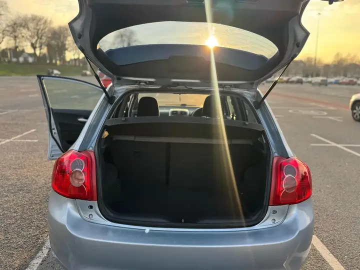 Toyota Auris 2008 photo 5