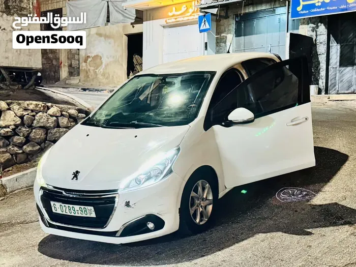 Peugeot 208 2017 photo 4