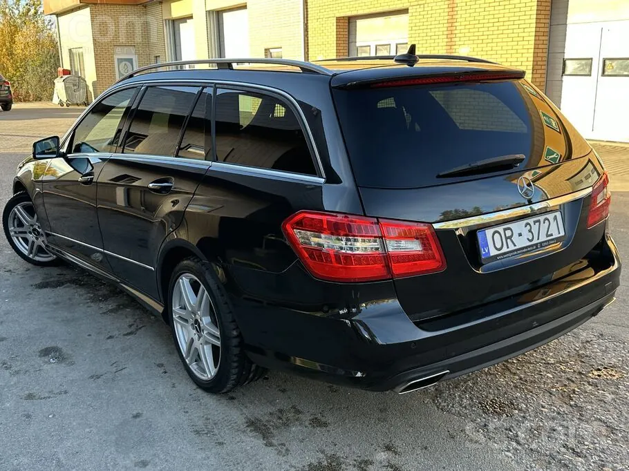 Mercedes-Benz E300 2010 photo 5