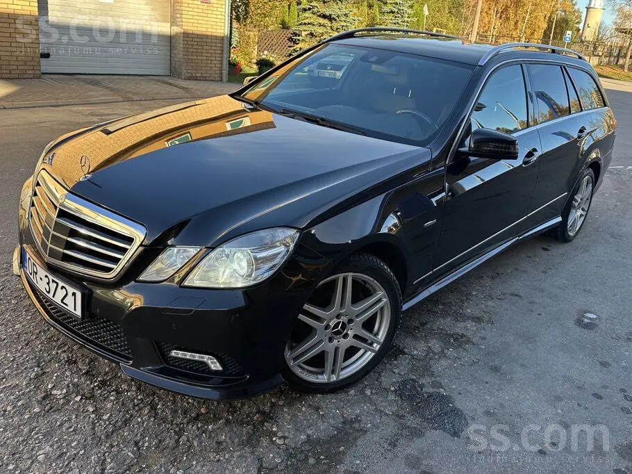Mercedes-Benz E300