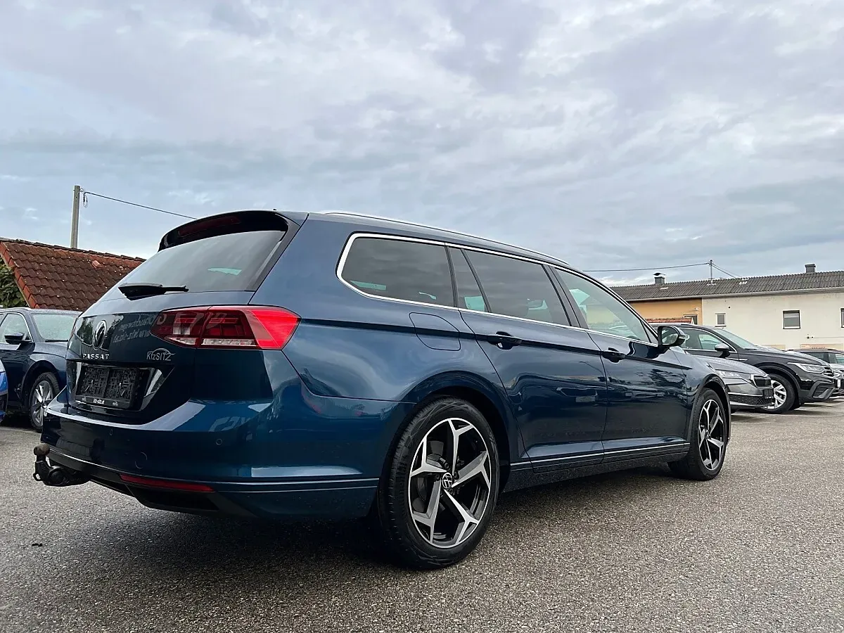 Volkswagen Passat 2023 photo 3