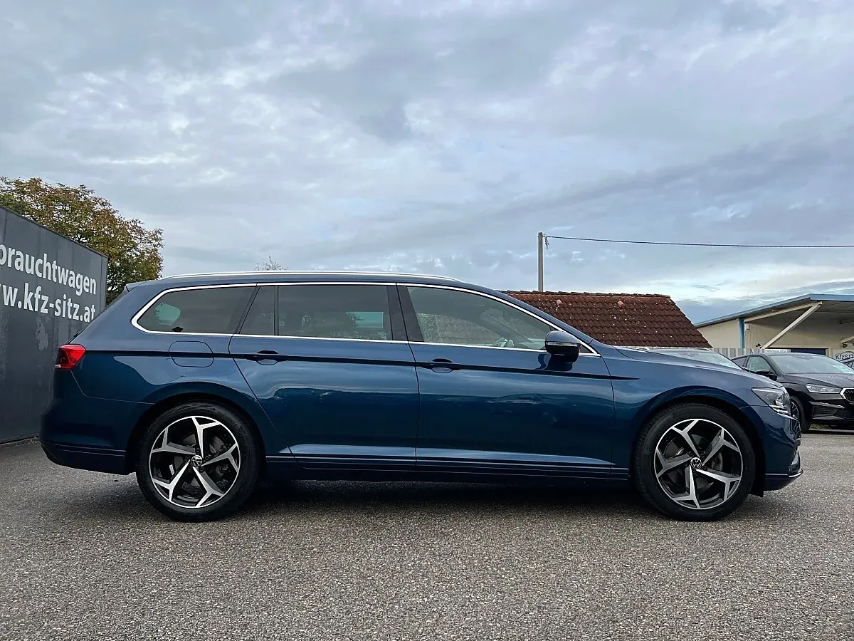 Volkswagen Passat 2023 photo 2