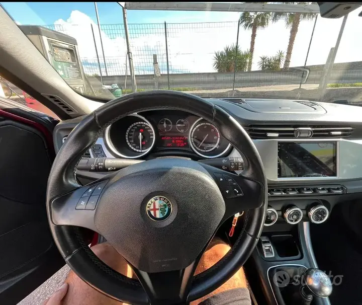 Alfa Romeo Giulietta 2012 photo 4