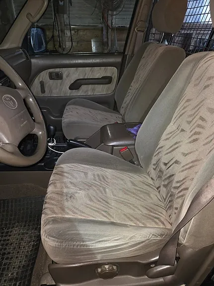Toyota Land Cruiser 2000 photo 3