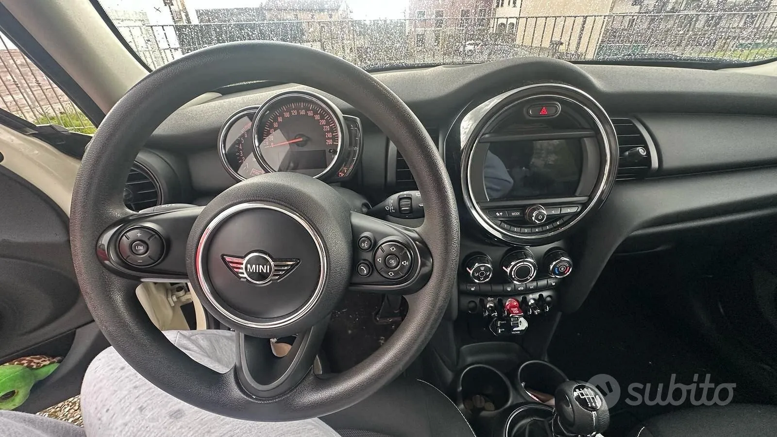 Mini One 2018 photo 3