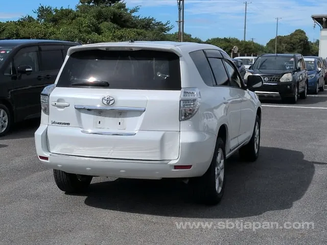 Toyota Vanguard 2010 photo 4